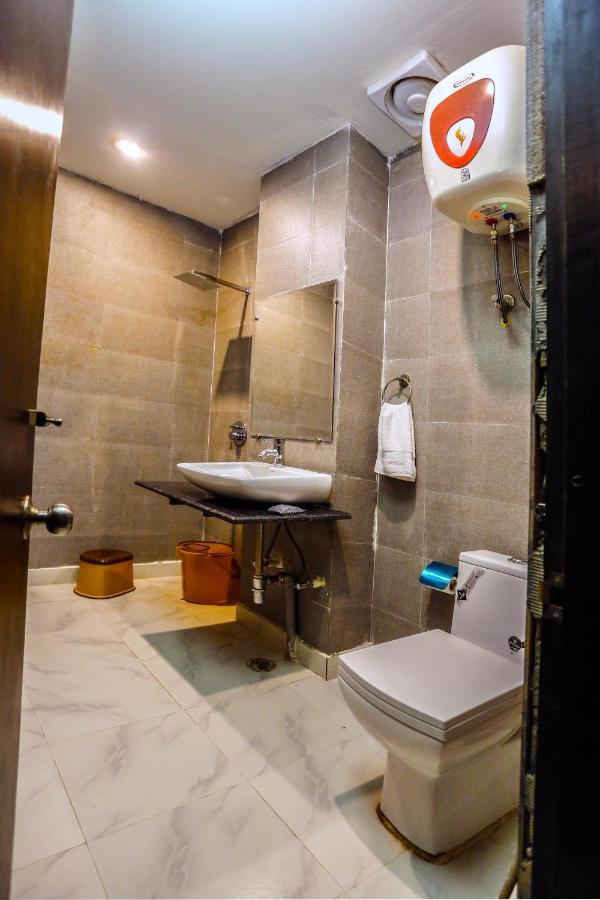 Airport Hotel Tashree New Delhi Luaran gambar
