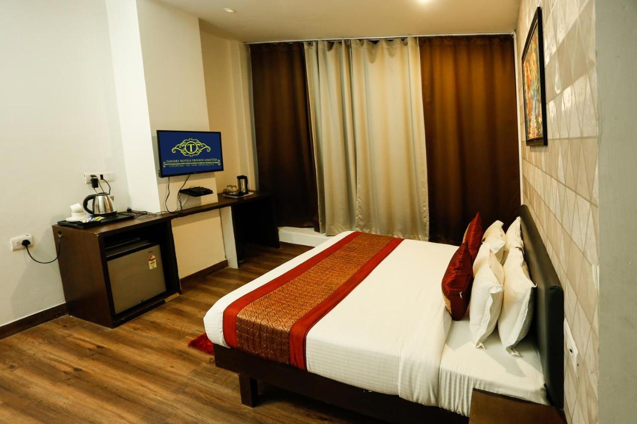 Airport Hotel Tashree New Delhi Luaran gambar