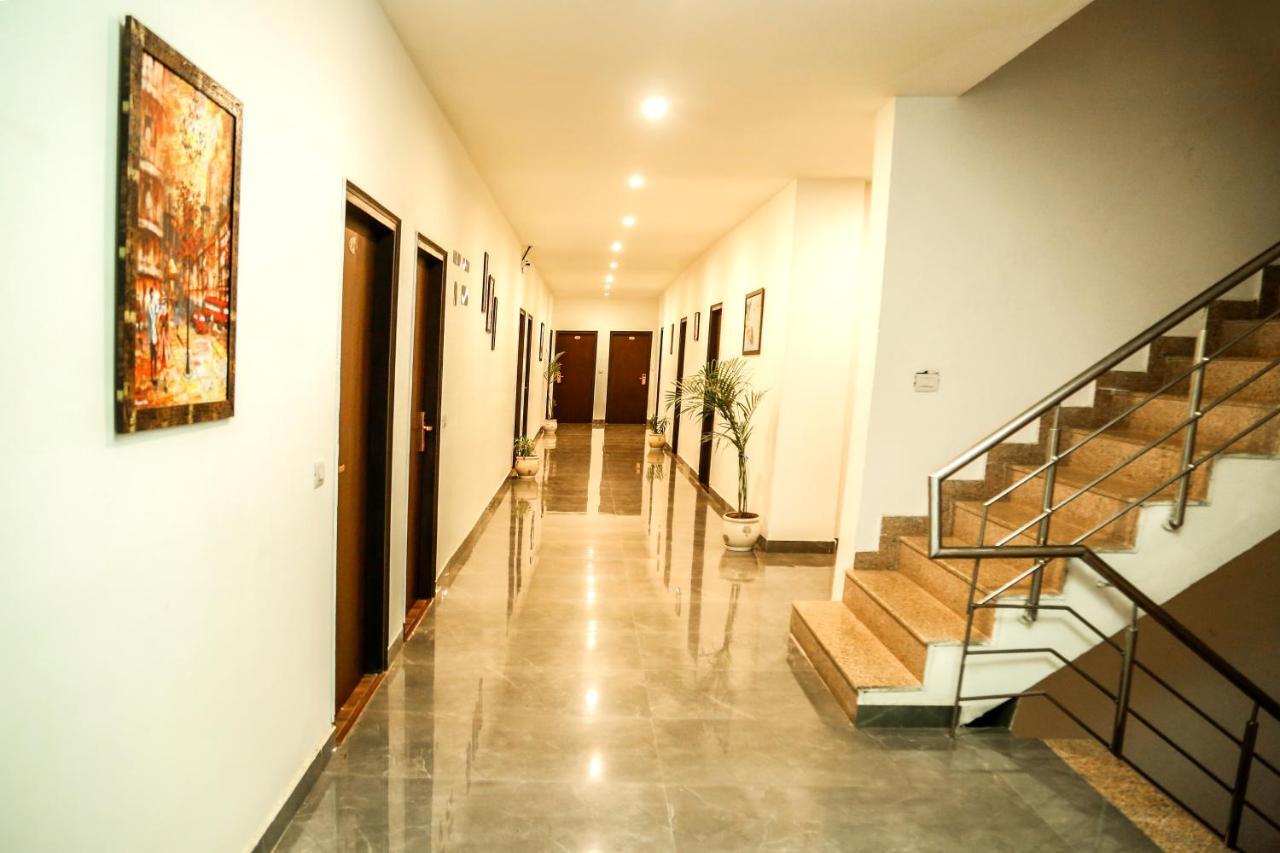 Airport Hotel Tashree New Delhi Luaran gambar